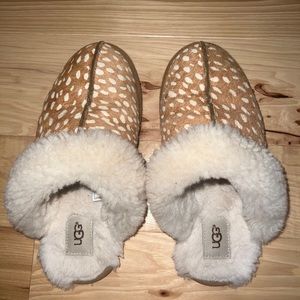 Womens UGG slippers